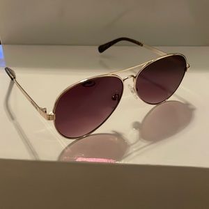 Mens Kenneth Cole Reaction Aviator sunglasses